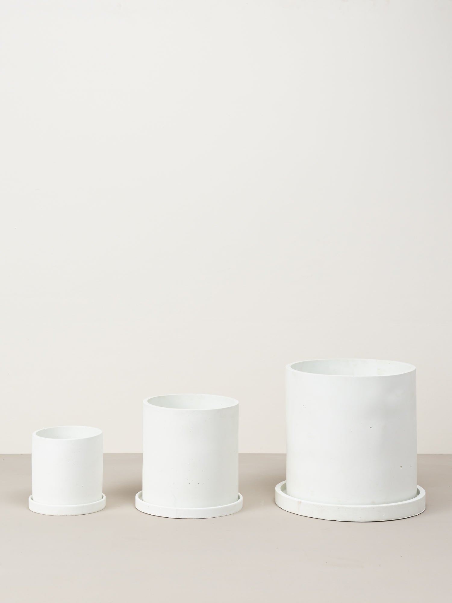 Quinn | White