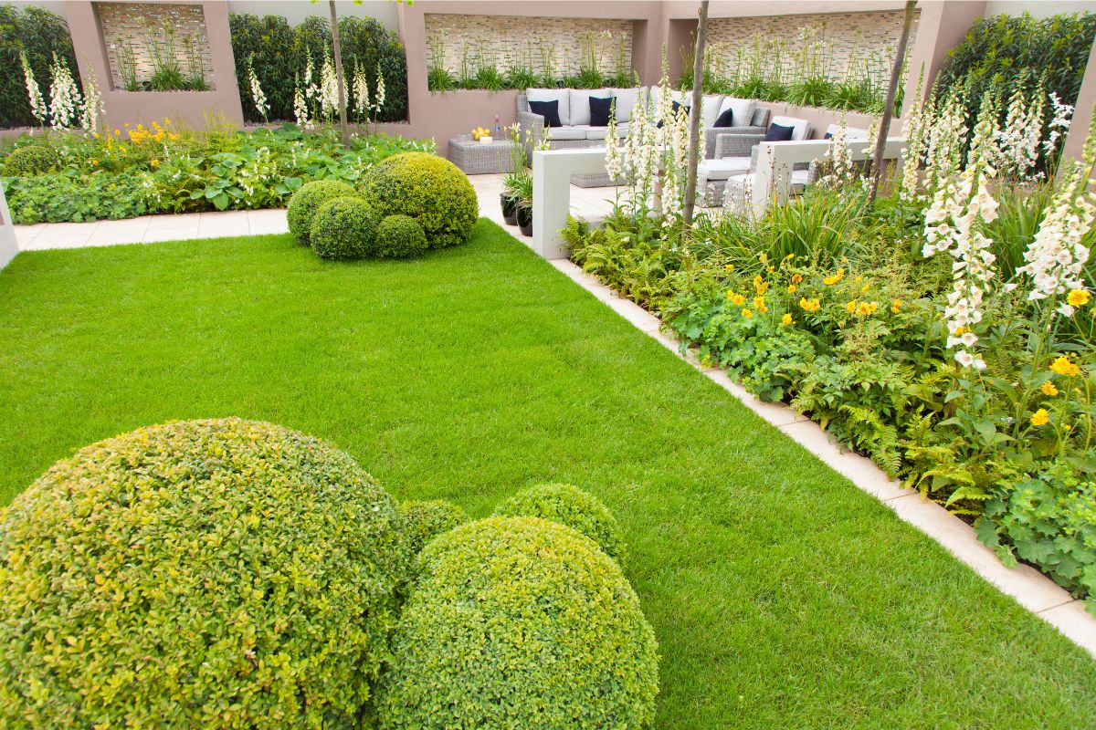 Easy DIY Landscaping Projects to Beautify Your Outdoor Space
