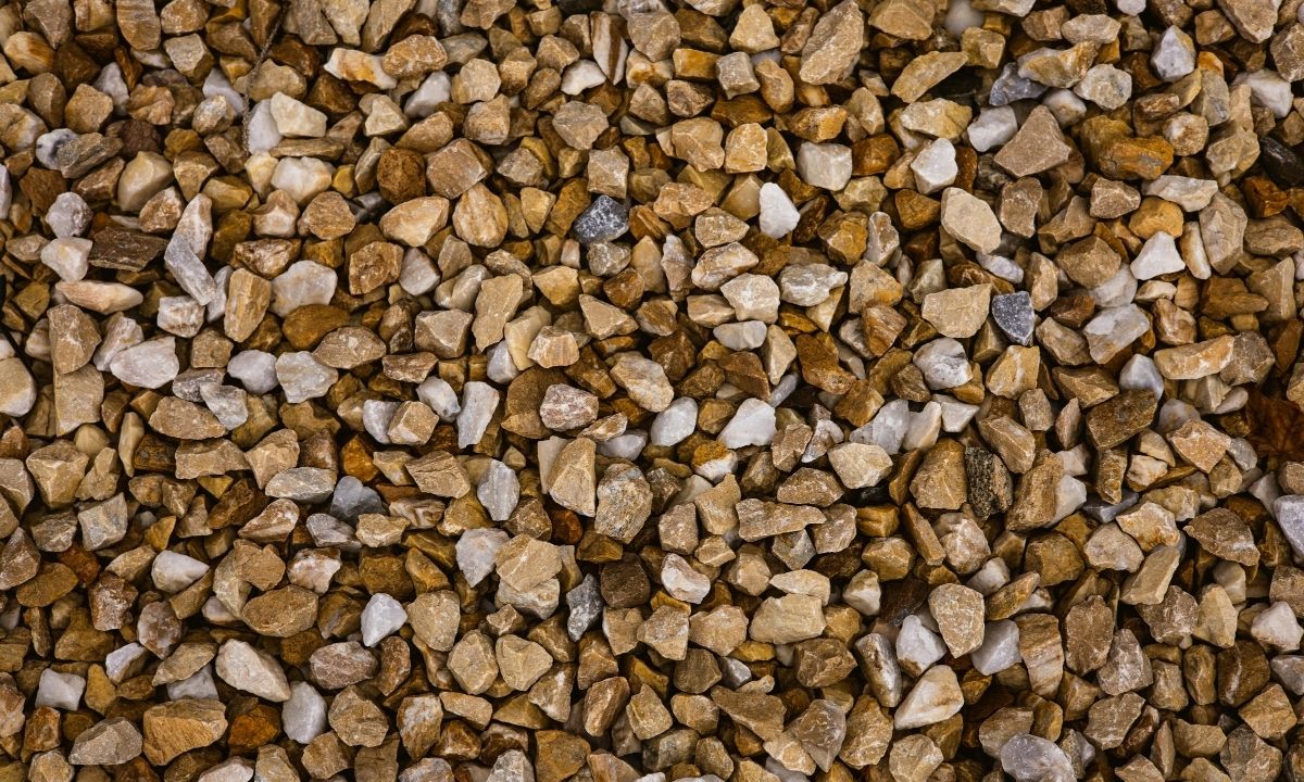 10 Gravel Mistakes to Avoid: Wrong Depth, No Fabric, Bad Edging