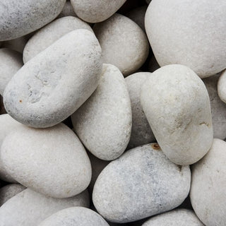 Cleaning White Pebbles: Fast Methods for Algae, Dirt, and Rust Stains
