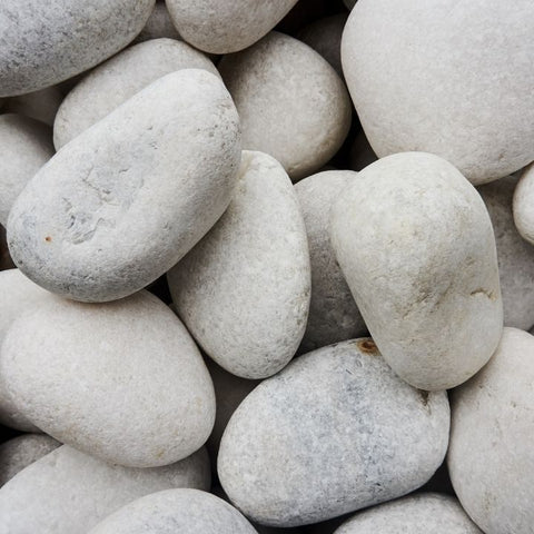 Cleaning White Pebbles: Fast Methods for Algae, Dirt, and Rust Stains
